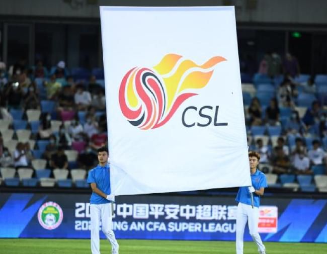 警方通报TFBOYS粉丝打架 追星别追出法律底线 2023-08-07 日前，TFBOYS粉丝在西安奥体中心体育场外打架的视频引发广泛关注。