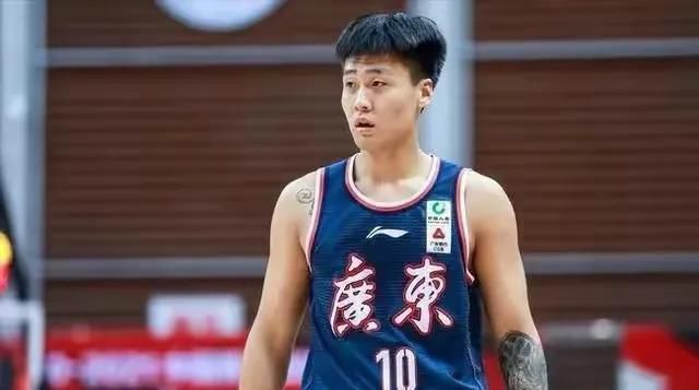 当天电影人姚晨、游晓颖等 “珀西杰克逊”东京首映 导演哥伦布秀流利日语 2010-02-23 由《小鬼当家》、《哈利·波特》系列前两部导演克里斯