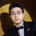 刘亦菲家族旧照曝光 个个是美人 2014-07-17 近日，有网友曝光一组“神仙姐姐”刘亦菲的家族照，姥姥、小姨和表姐的美照曝光，个个都是美人胚子，容貌秀丽，长相温婉。