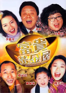 阿普顿身穿短裤搭配T shirt活泼自然，随性的阿普顿在拍摄过程中把上衣扣子解开，丰满酥胸暴露无遗，途中牵着一匹骏马不时亲吻爱抚。