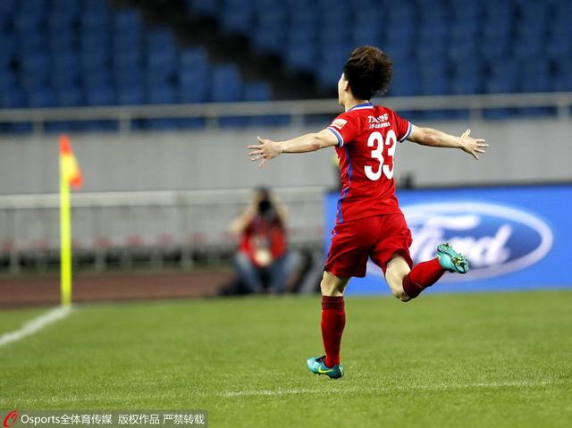 该剧由滕华涛担任总导演，赵冬苓担任总编剧，张文丽担任总…… 医生荣誉 宋轶 滕华涛 成龙应邀访问国际奥委会 捐赠2008北京奥运会礼服 从北京奥运的申奥大使到巴黎奥运的圣火传递，成龙用行动书写着对奥运的热爱。