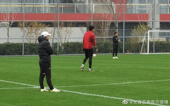 《甜咸之间》发布角色剧照 电影《甜咸之间》正在热映！